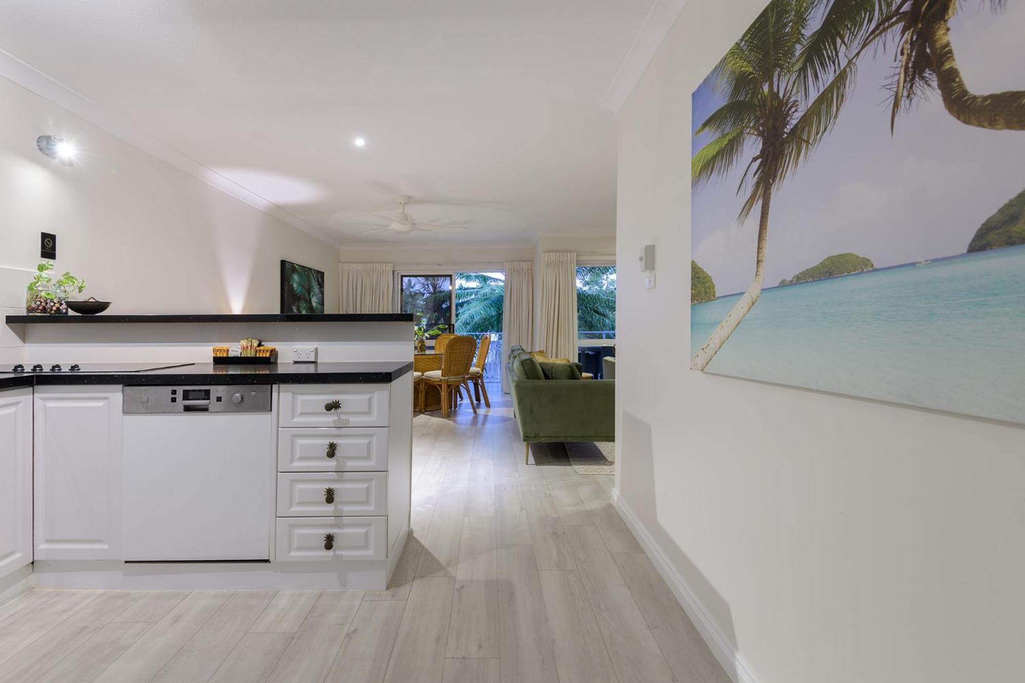 Garrick House Aparthotel Port Douglas Exterior foto